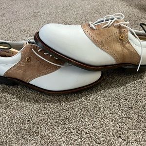 NWOT womens FootJoy golf shoes